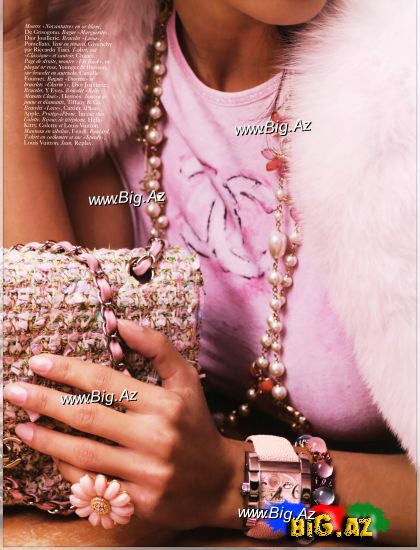  Adriana Lima Vogue jurnalında
